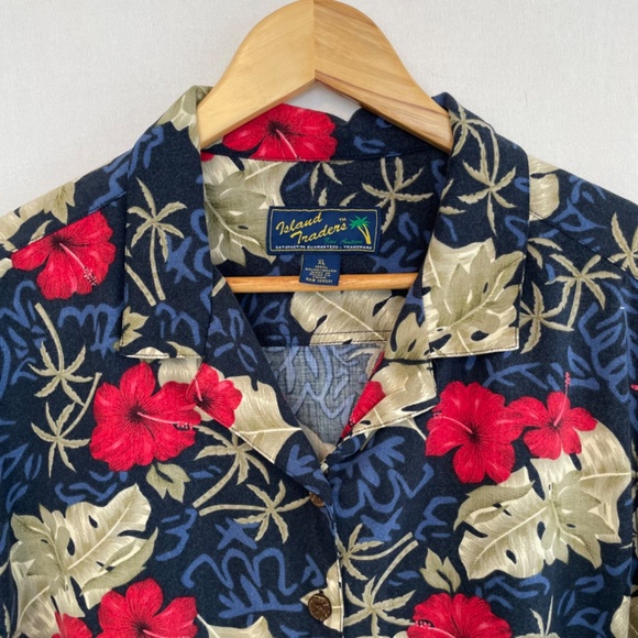 Island Traders Hawaiian Cropped Camp Shirt Red Hibiscus on Blue Size XL - Picture 2 of 7
